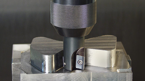 90-degree Square Shoulder Milling: Choosing the Right Insert Grade & Geometry for Your Application
